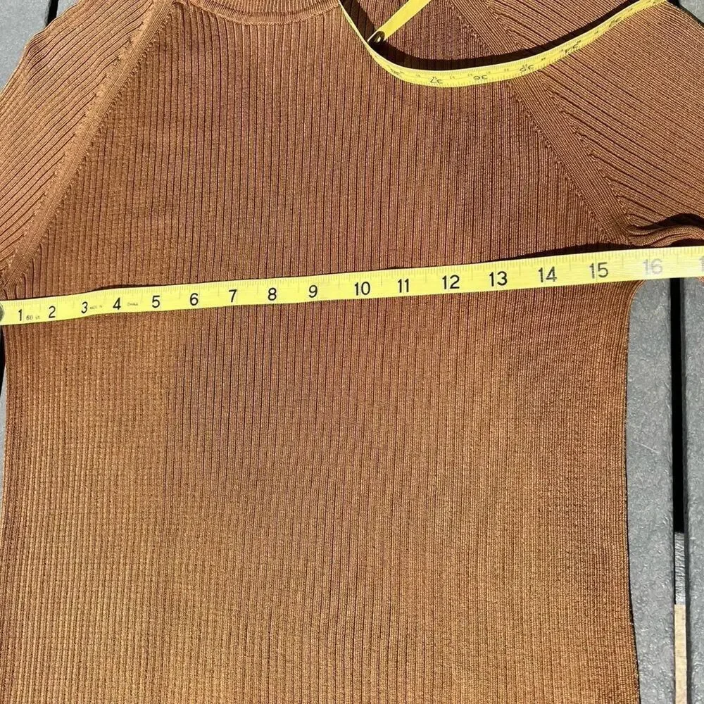Tahari like new